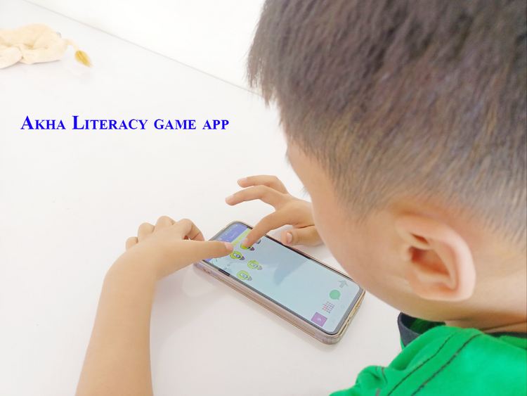 Playing literacy game